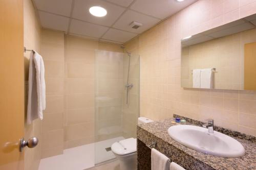 Koupelna v ubytování SG Costa BCN Apartments