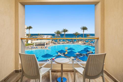 Beach Albatros The Club - Aqua Park — Pool view