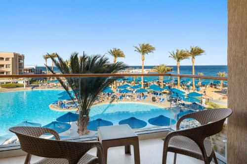 Beach Albatros The Club - Aqua Park — Pool view