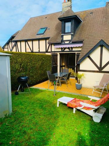 Cottage cosy avec jardin, piscine et parking
