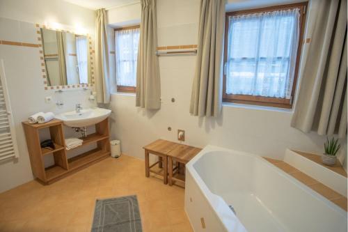 Koupelna v ubytování Gönnerhof