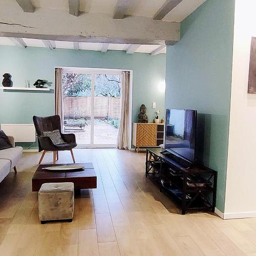 Casa Luna - Une Maison à la Situation Exceptionnelle Offrant Sérénité et Confort en Plein Cœur de Bourges