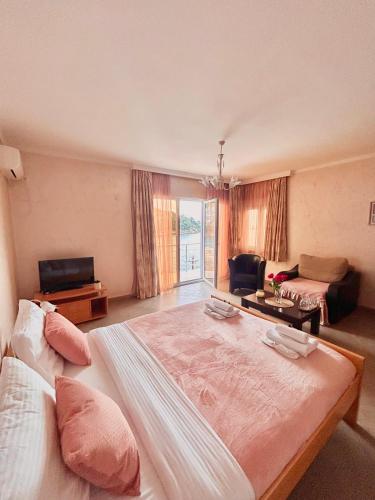 Gallery image of Hotel Victoria in Bar