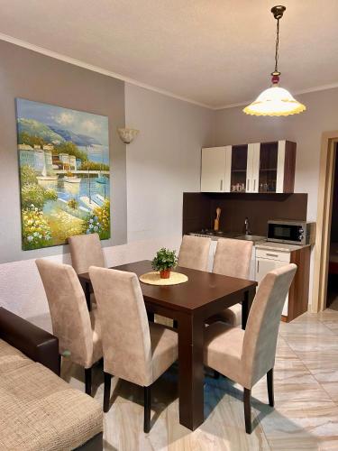Gallery image of Hotel Victoria in Bar