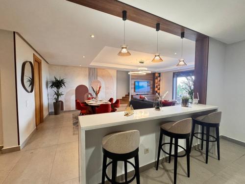 Khu vực ghế ngồi tại Duplex de luxe avec jardin au coeur de la marina