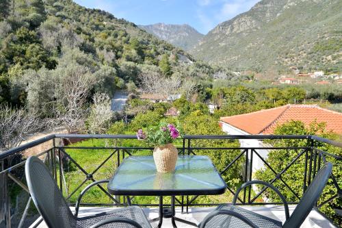 Kapougiati Studios - Ilia Edipsos Sunny and Cozy Getaways