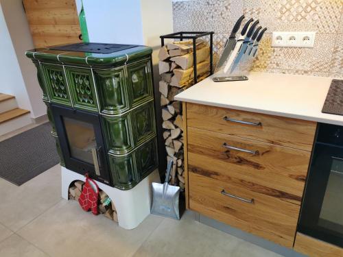 Kuchyň nebo kuchyňský kout v ubytování Biohof zum Grünen Baum