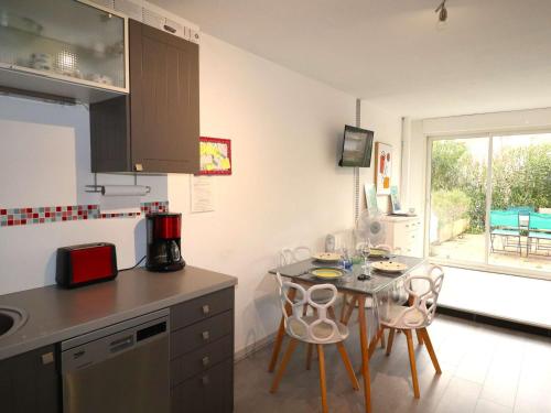Studio Cabine 4 pers RDC avec Piscines, Terrasse, Proche Mer et Commerces