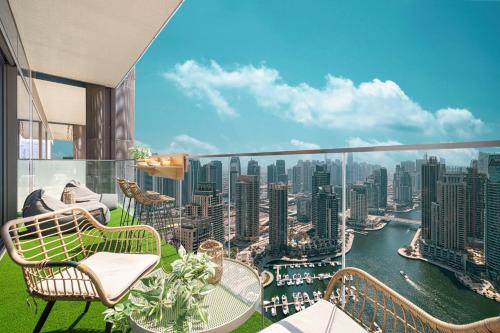Marina Views in Walkable Location with Pool & Gym