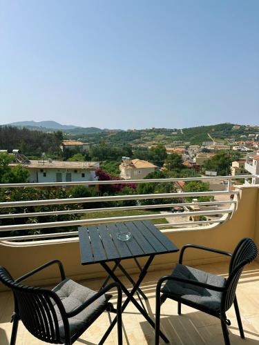 Foto dalla galleria di Katerina's Apartments ad Agios Stefanos