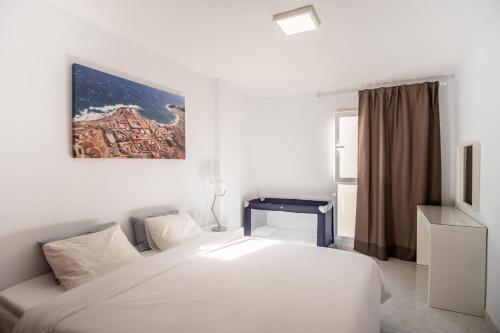 Modern 1 bed apartment, minutes from the beach