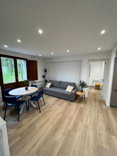 AtuaireHome Cabestreros a un paso de la catedral y el Castillo