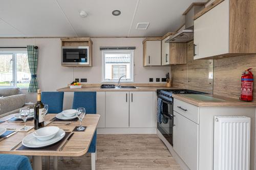 Dapur atau dapur kecil di The Elwy, 37 Caeran Caravan Park