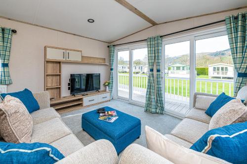 Ruang duduk di The Elwy, 37 Caeran Caravan Park