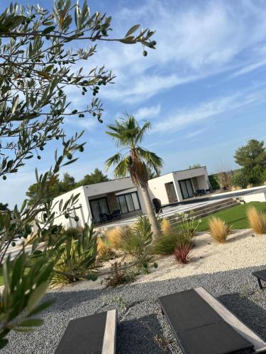 Photo de la galerie de l'établissement VILLA LUMIERE, à Nîmes