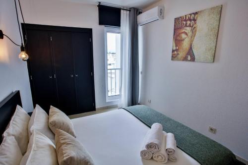 Go4Portugal - Lagoa - Apartment 3 min from beach with airco and balcony