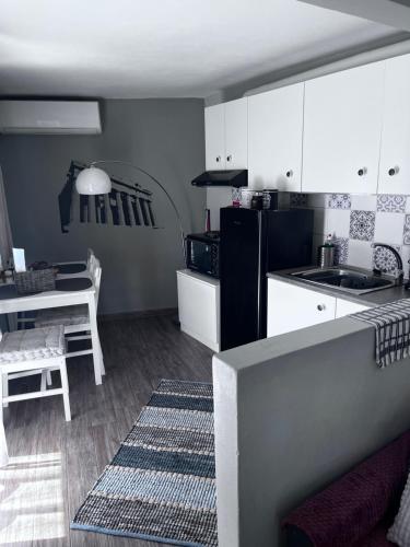 Cozy studio apartment in the heart of Athens