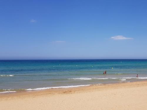 Apartment near beach, 3 bedrooms, garage