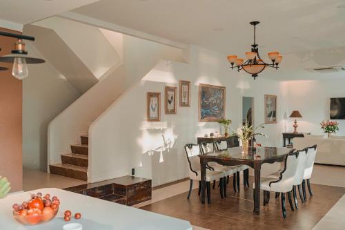 Χώρος καθιστικού στο Biet Thu Premium Hang Sang