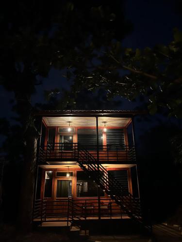 リゾートが所在する建物