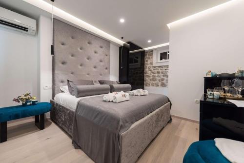 10 Heritage Rooms