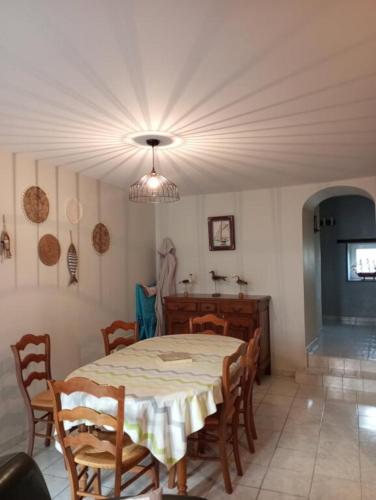 Maison avec courette à 400 m de la plage