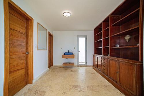 Φωτογραφία από το άλμπουμ του 5 mins from beach, Hilltop villa with pool σε La Pared
