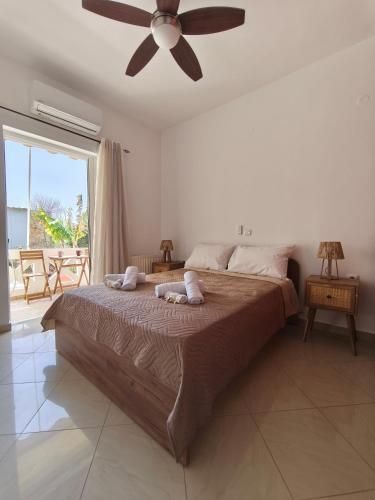 Van Gogh & Monet apartments