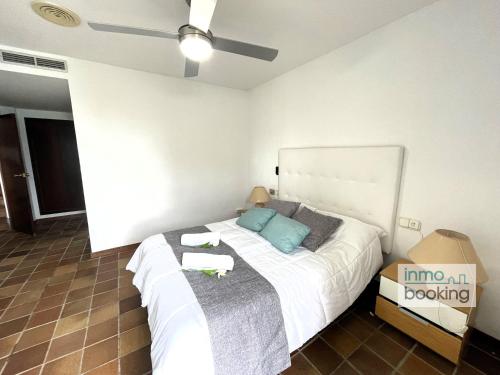 Sun Beach Margon Salou , vistas al Mar, piscina y PK
