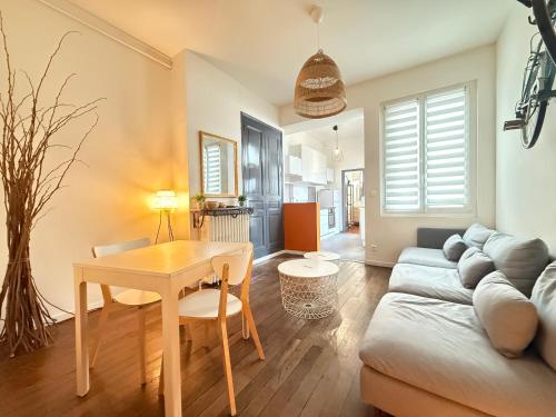 ARAGO1 - Appartement Tours centre sur jardin
