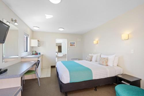 Postel nebo postele na pokoji v ubytování Bella Vista Motel Ashburton