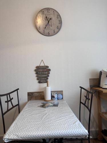 Photo de la galerie de l'établissement Studio L'étape Orléans près de la gare I Calme, à Orléans