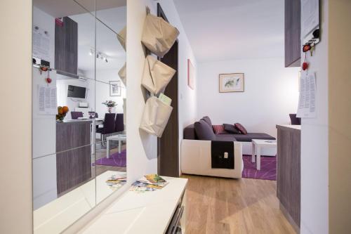 Apartment Max