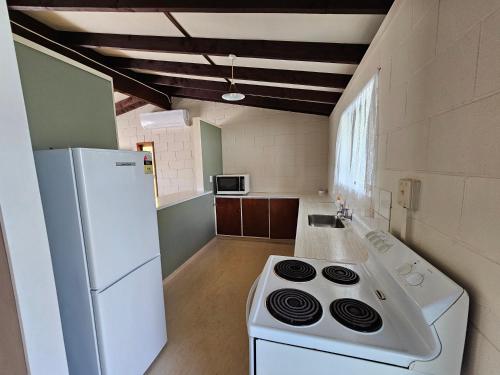 Kuchyň nebo kuchyňský kout v ubytování Amisfield motel