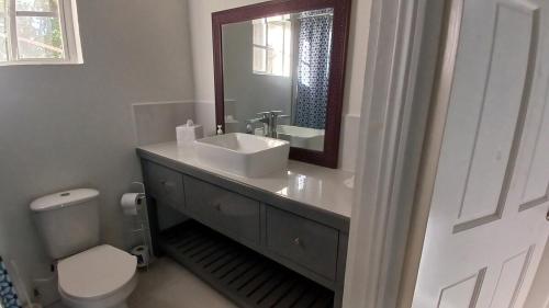 Φωτογραφία από το άλμπουμ του Sunny Suites Studio σε Marisule Estate
