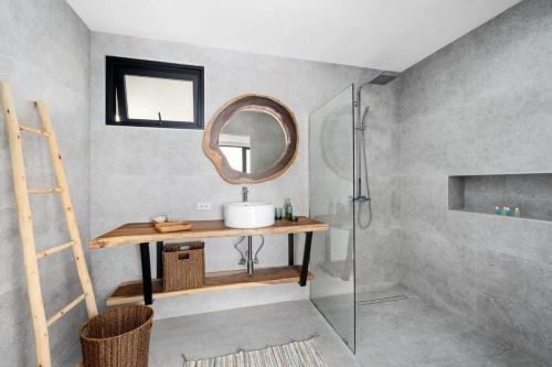 Ένα μπάνιο στο Casa Samui 4 Br Private Pool & Sea View