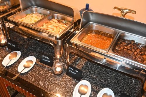 Еда / где поесть недалеко от отеля