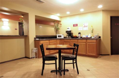 Kuchyň nebo kuchyňský kout v ubytování Americas Best Value Inn Caldwell