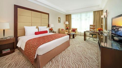 Park Regis Kris Kin Hotel Image