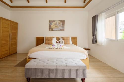 Postel nebo postele na pokoji v ubytování Lerwin House