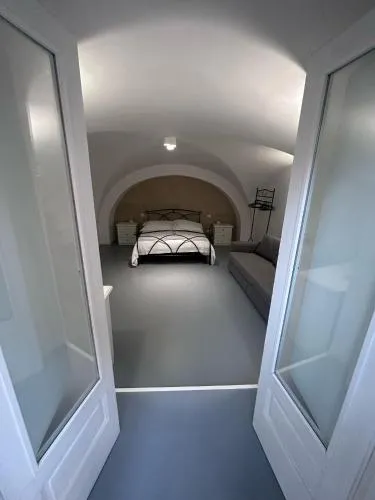 White Dome Retriet photo 1