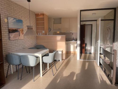 Η κουζίνα ή μικρή κουζίνα στο Appartement Zeeland, Clipper 25