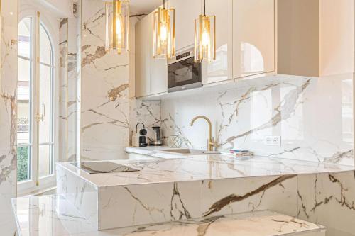 Photo de la galerie de l'établissement LE PASTEUR pour tout confort en plein cœur de Cannes, à Cannes