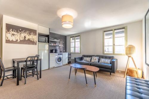 Les Lices A l Cozy & Central l Shellter Rentals