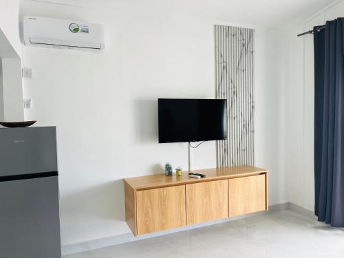 Televisi dan/atau pusat hiburan di Refresh Holidays