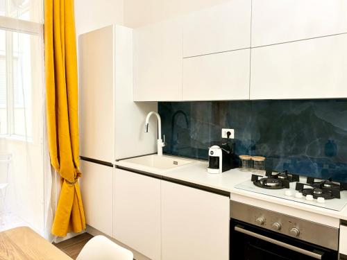 RomeAsYouLike-Esquilino Apartment N 86