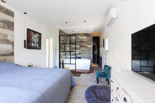 Photo de la galerie de l'établissement Superbe Villa Neuve - Piscine, à Cagnes-sur-Mer