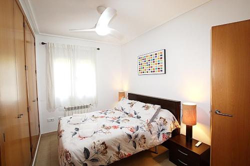 Postel nebo postele na pokoji v ubytování Villa Garnet by Rentalole