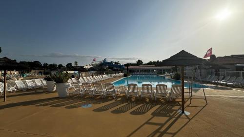 Mobilhome trigano au Camping Les Charmettes emplacement calme