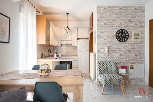 PK Luxury Apartment by Homebrain